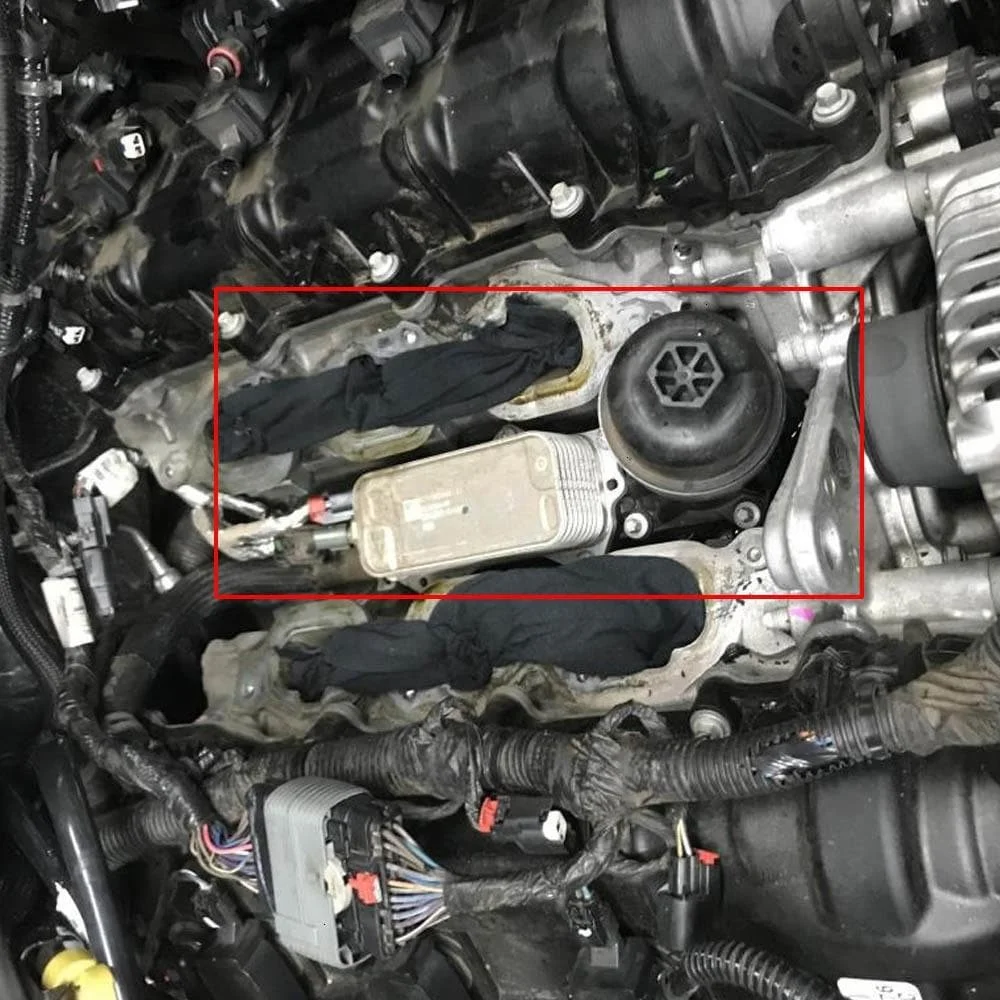 Garlaven 68105583AF 68105583AE Oil Filter and Cooler Assembly For 3.6L V6 Chrysler 200 Ram 1500 2500