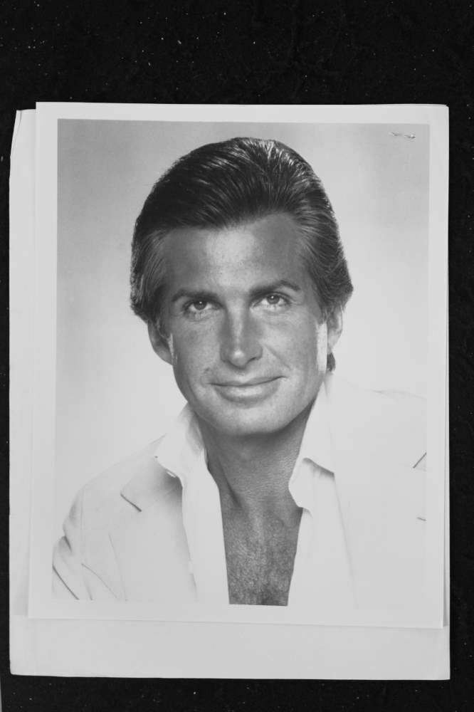 George Hamilton - 8x10 Headshot Photo Poster painting w/ Resume - Godfather Part III