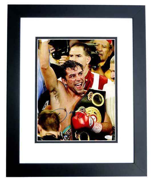 Oscar De La Hoya Signed - Autographed Boxing 11x14 inch Photo Poster painting FRAMED - JSA COA