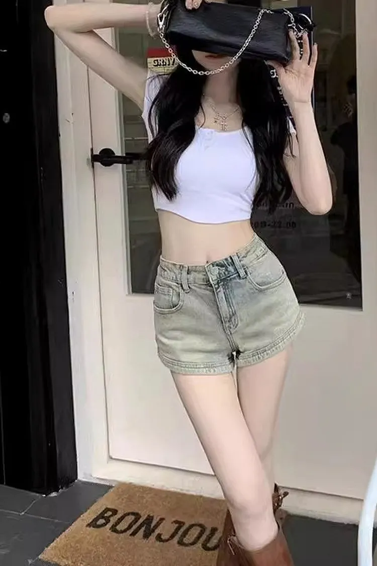 Women's A - Line Denim Shorts with Pocket Details