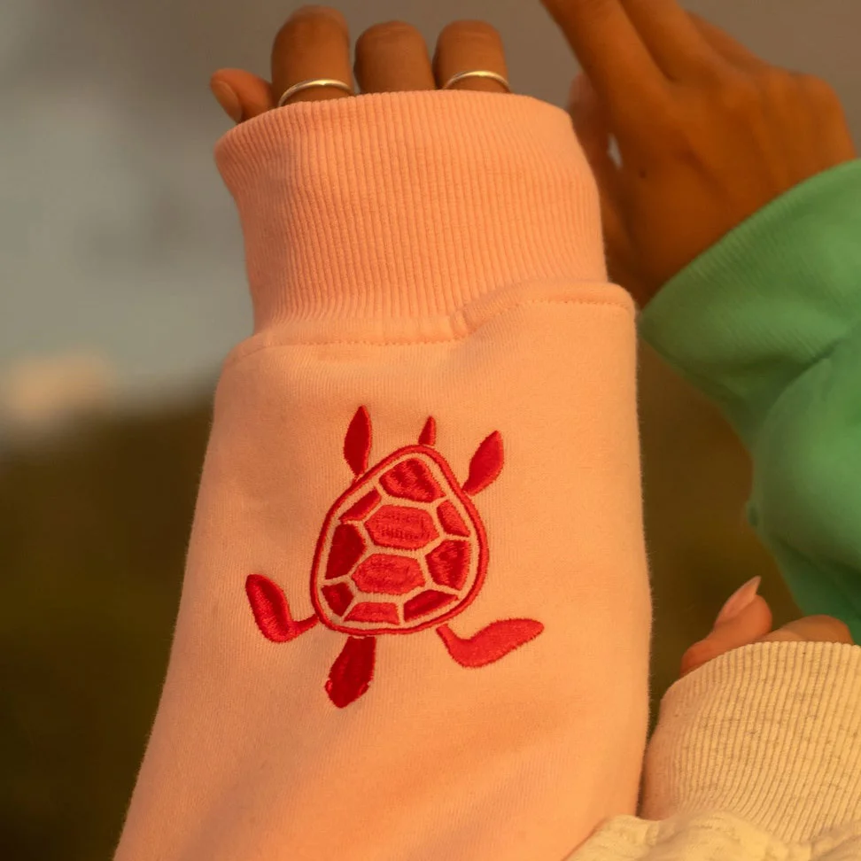 Women's Vintage Sea Turtle Protect The Locals Shell-Pink Oversized Long Sleeve Hoodie