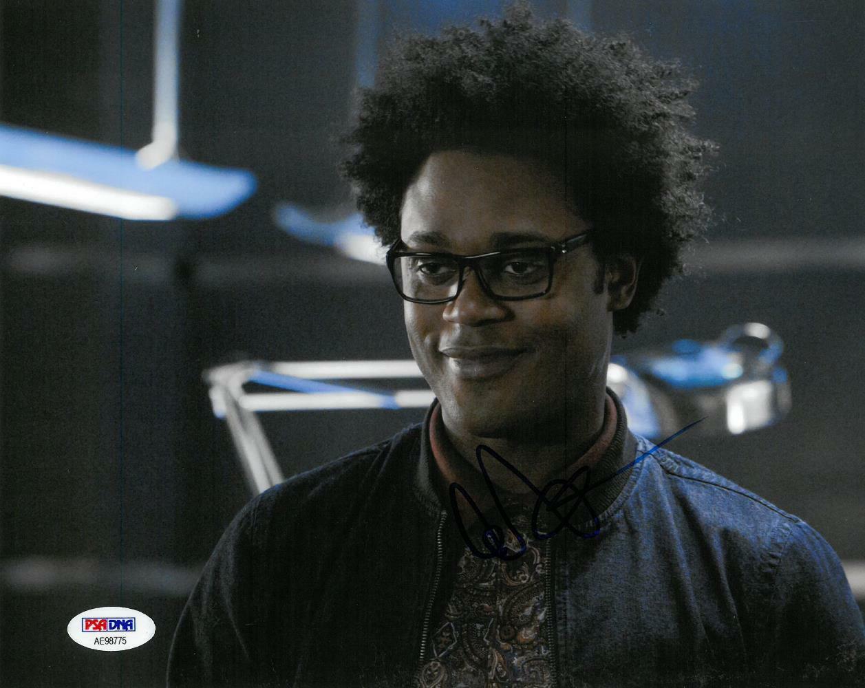 Echo Kellum Signed Arrow Authentic Autographed 8x10 Photo Poster painting PSA/DNA #AE98775