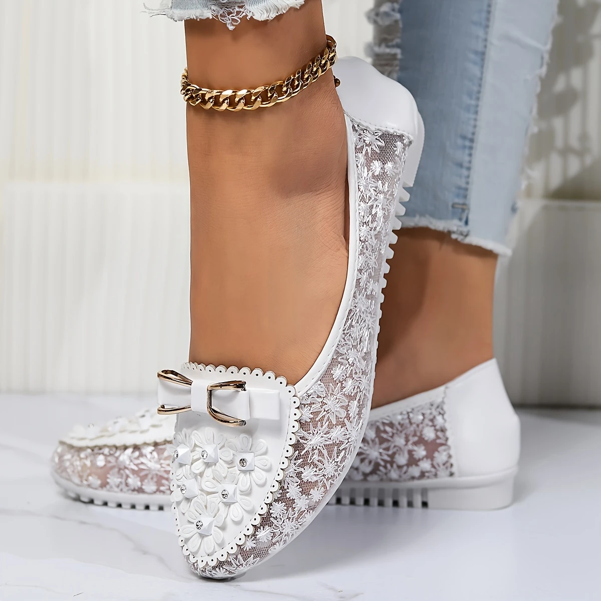 Eleganckie koronkowe sandały na obcasie dla kobiet