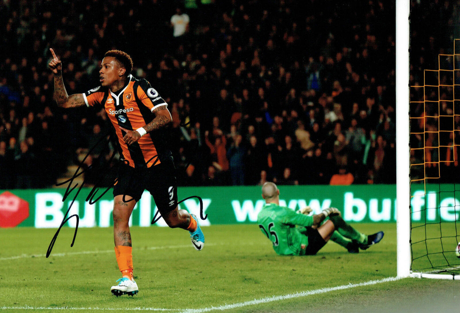 Abel HERNANDEZ Signed Autograph 12x8 Football Hull City Photo Poster painting B AFTAL COA