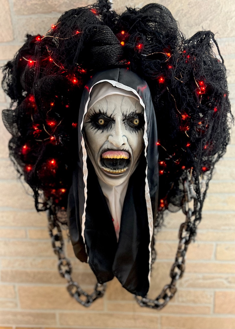 The Nun VALAK Horror movie wreath the Nun wreath valak image 5