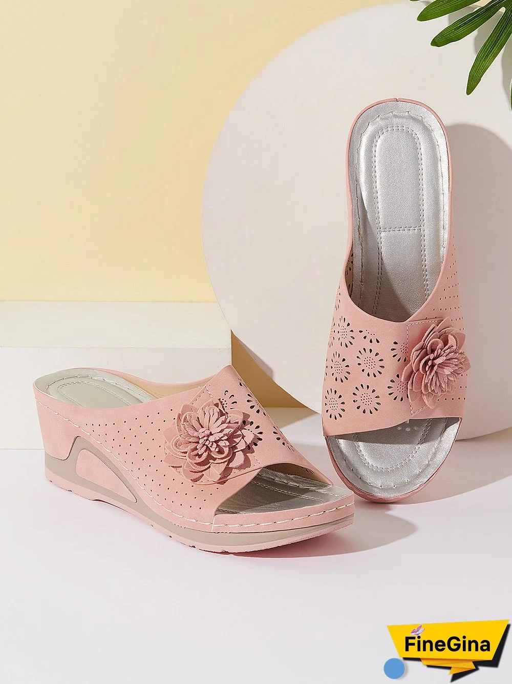 3D Floral Cutout Upper Vintage Bohemian Wedge Slippers