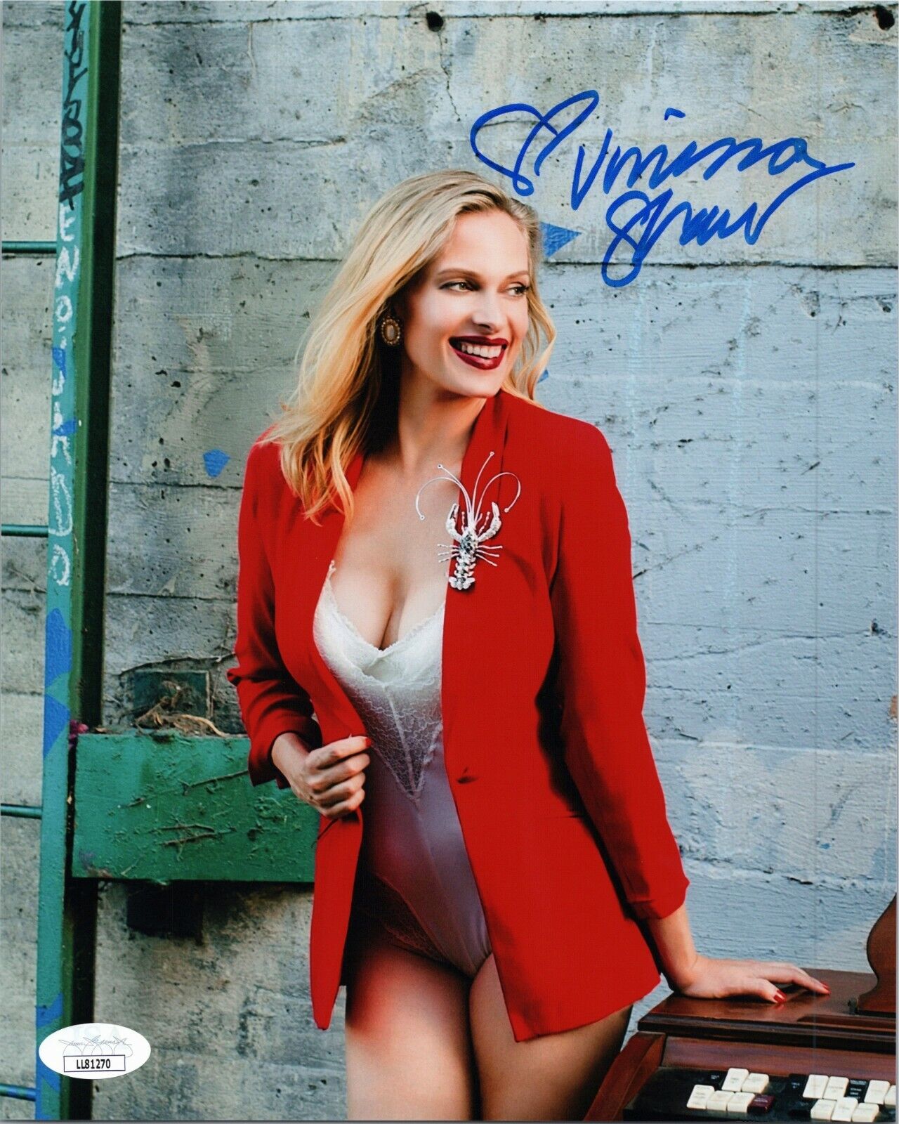 VINESSA SHAW Authentic Hand-Signed HOCUS POCUS