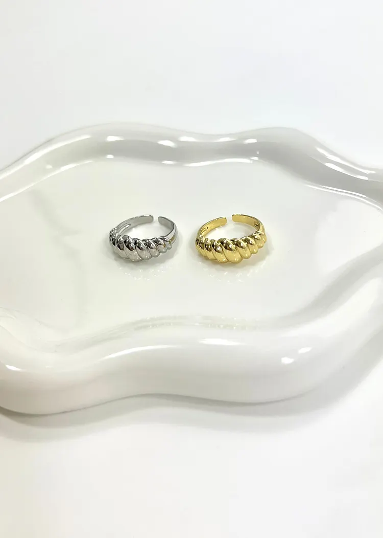 Adjustable Twist Ring ★Multi
