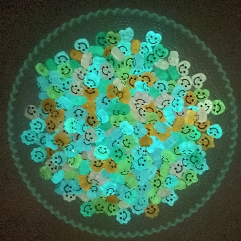 100 Pieces Arylic Smile Face