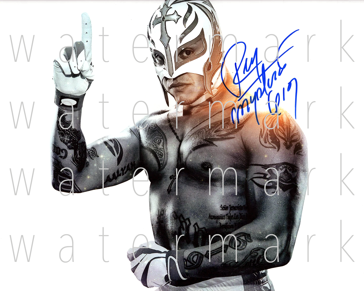 WWE Rey Mysterio signed 8X10 Photo Poster painting picture poster autograph RP