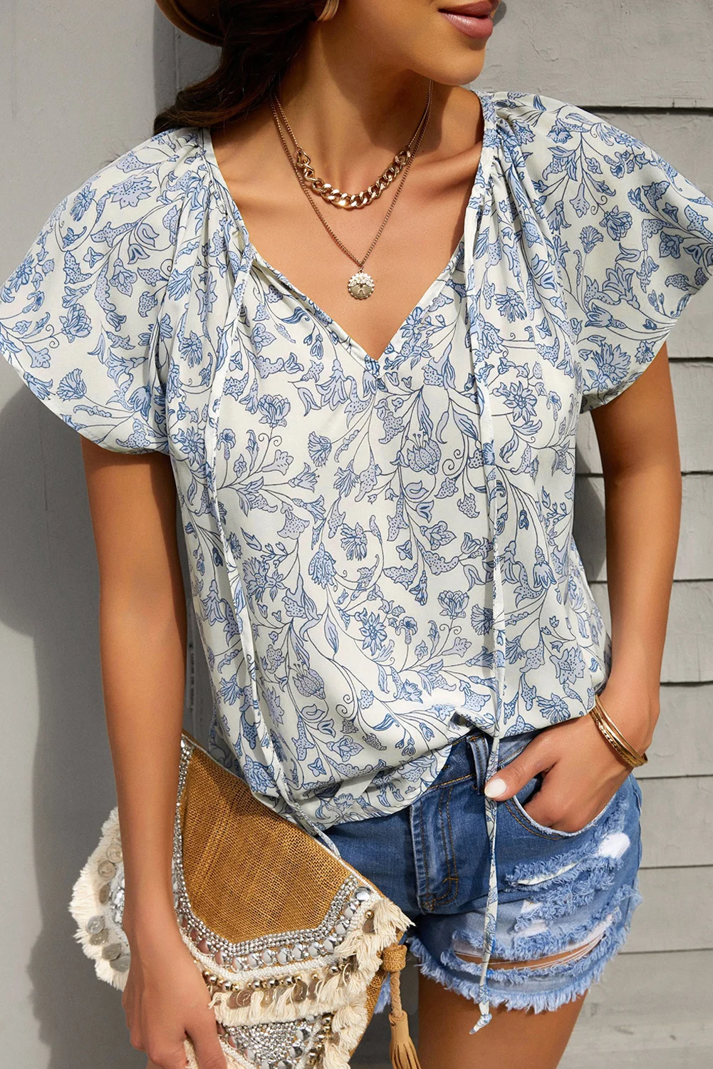 Sky Blue V-neck Short Sleeve Fashion Print Fantasy Fluttering Blouse | IFYHOME