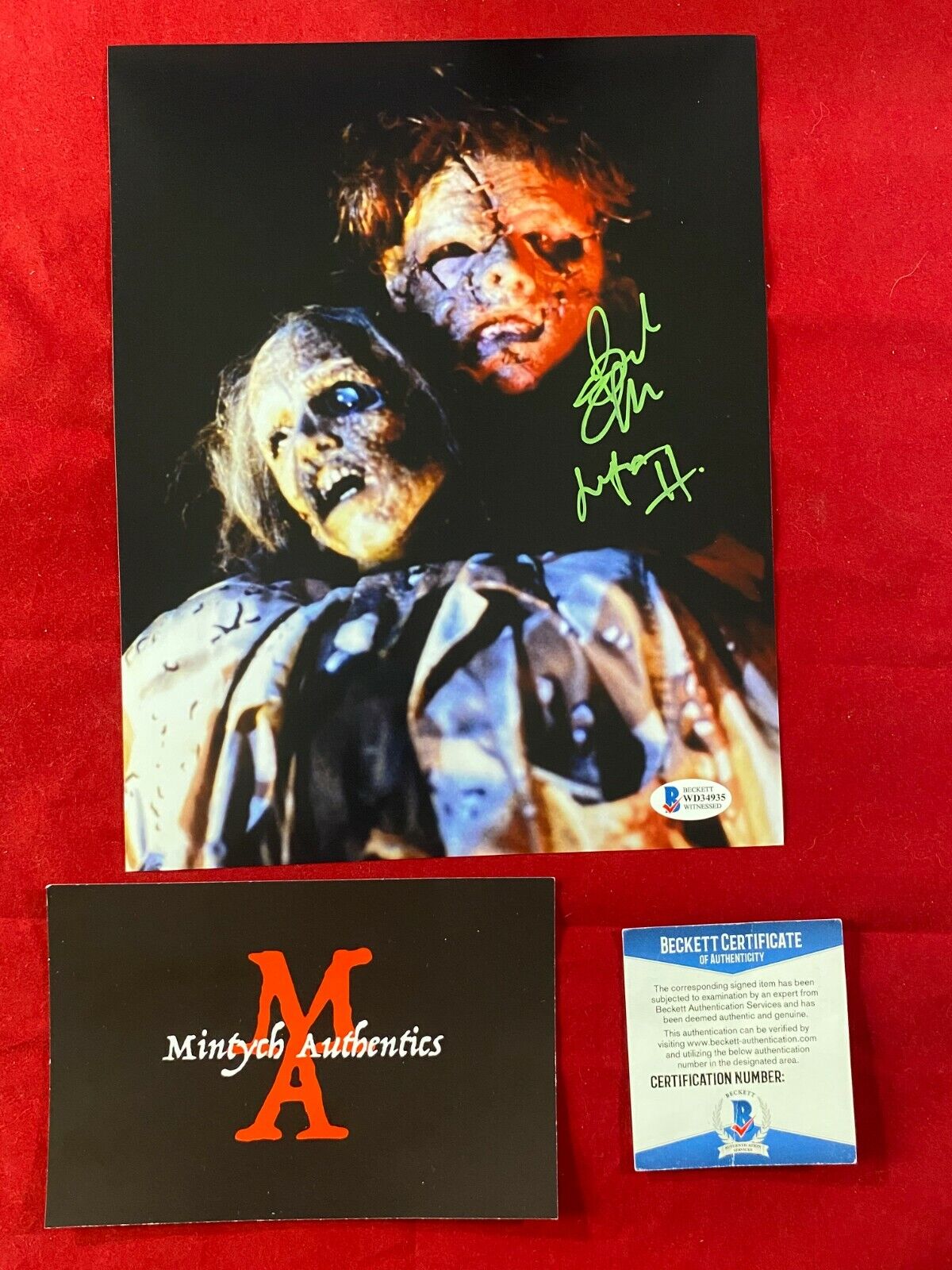 BOB ELMORE SIGNED 8X10 Photo Poster painting! THE TEXAS CHAINSAW MASSACRE 2! LEATHERFACE BECKETT