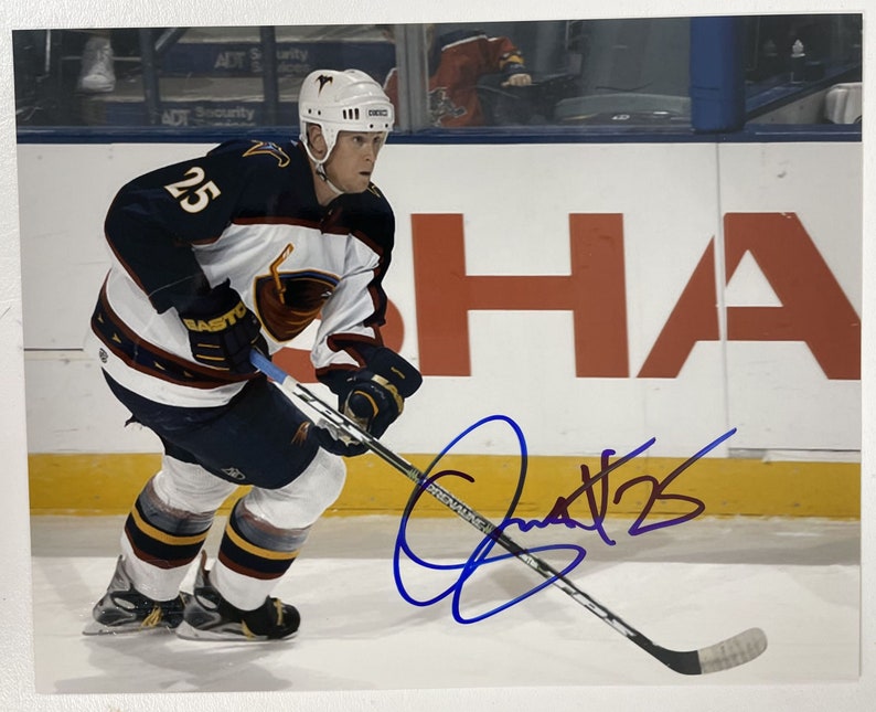 Andy Sutton Signed Autographed Glossy 8x10 Photo Poster painting Atlanta Thrashers - COA Matching Holograms