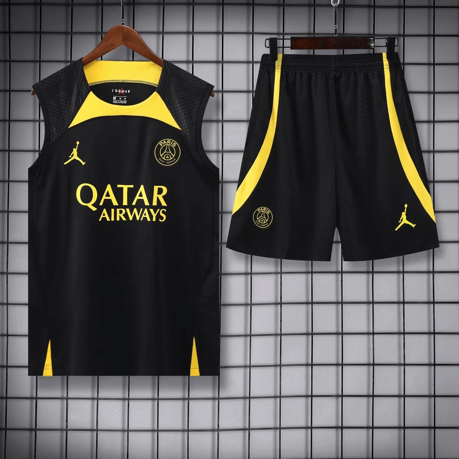2023/2024 Psg Paris Saint-Germain pre-match training Black-Yellow Jersey+Shorts 1:1 Thai Quality mysite
