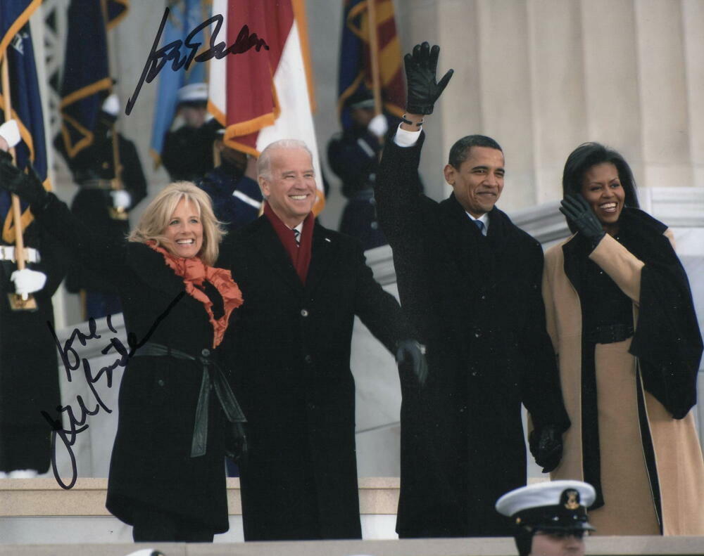 PRESIDENT JOE BIDEN & JILL BIDEN SIGNED AUTOGRAPH 8X10 Photo Poster painting - W/ THE OBAMA 'S