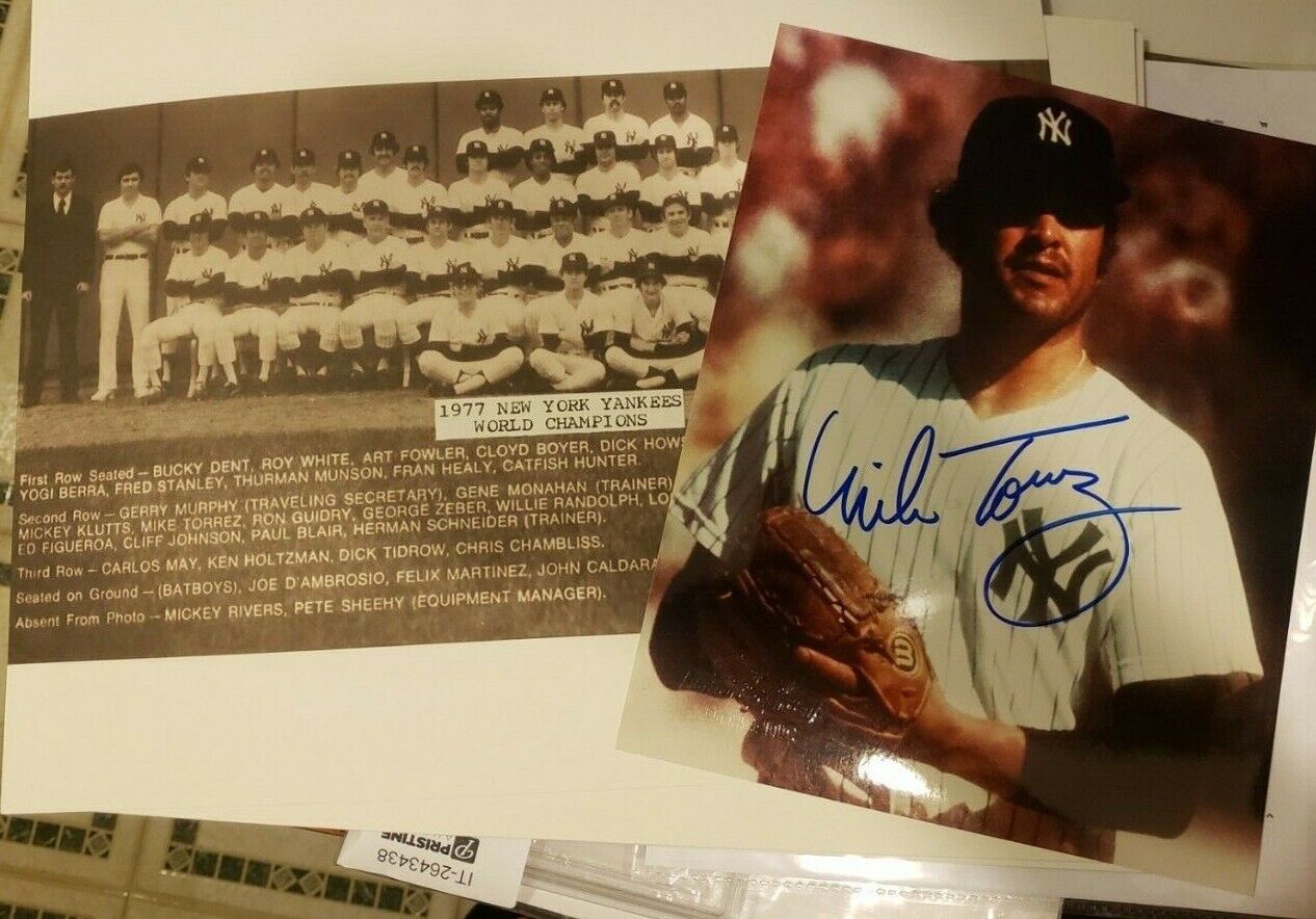 Mike Torrez Signed 8x10 COA &1977 New York Yankees World Champs Team 11x14 Photo Poster painting