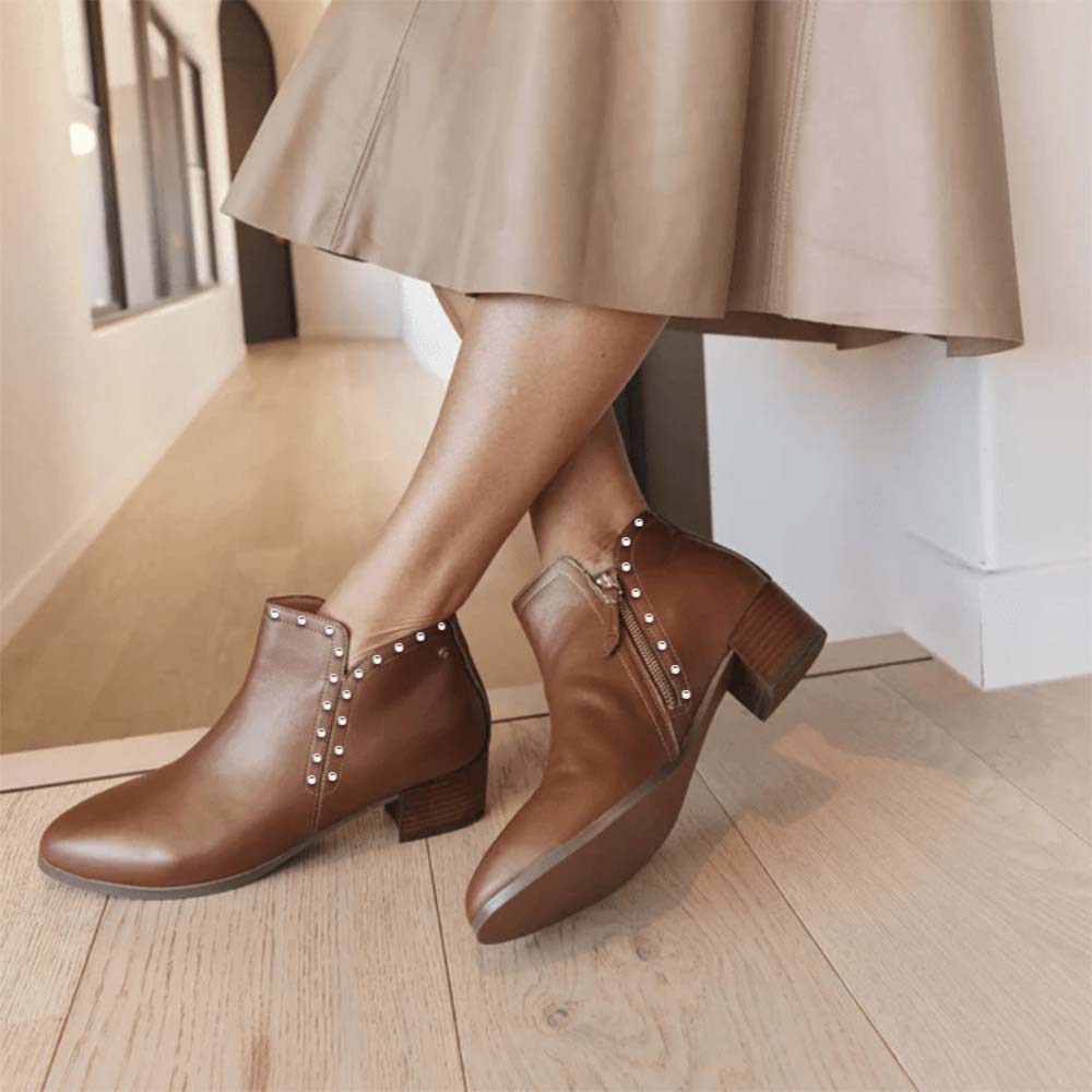 Brown Pointed Toe  Boots With Rivet Decor Chunky Heel Ankle Boots Nicepairs