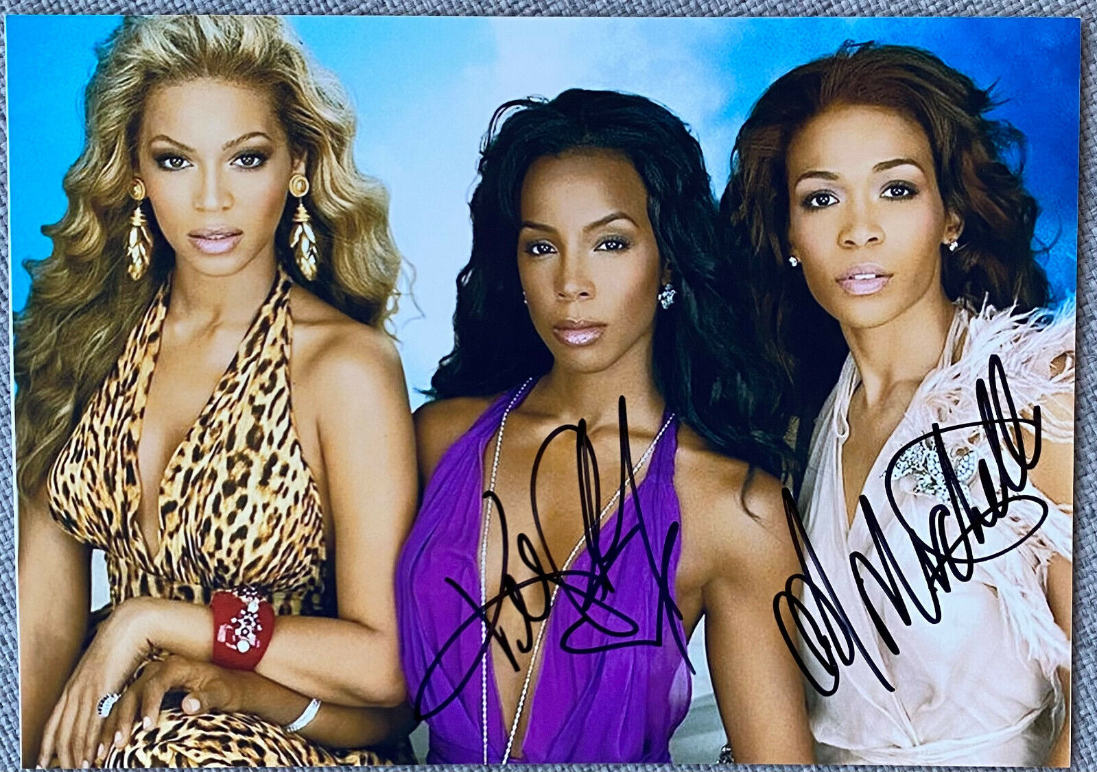 Kelly Rowland Signed & Michelle Williams Signed Destiny's Child 5x7 Photo Poster painting