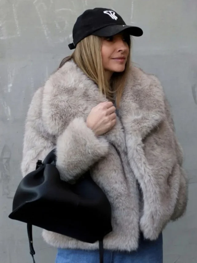 Nigikala Nigikala Women's Winter Fashion Temperament Style Wind Artificial Fur Coat D69352