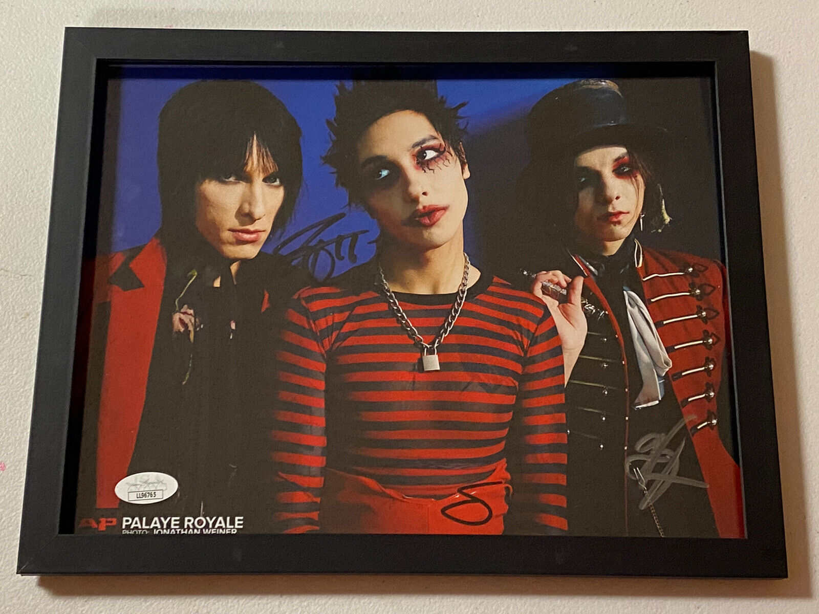 PALAYE ROYALE AUTOGRAPHED SIGNED FRAMED 8 1/2X11 Photo Poster painting JSA COA # LL96765