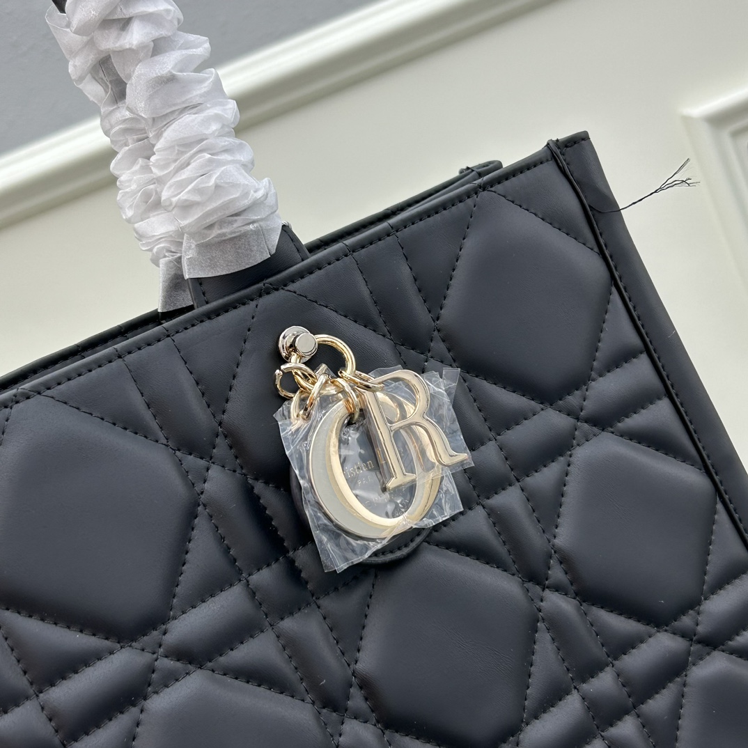 A3d4a35d691979fa52d16c69dad6572b