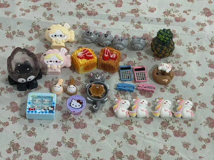#027 Charms on Hand