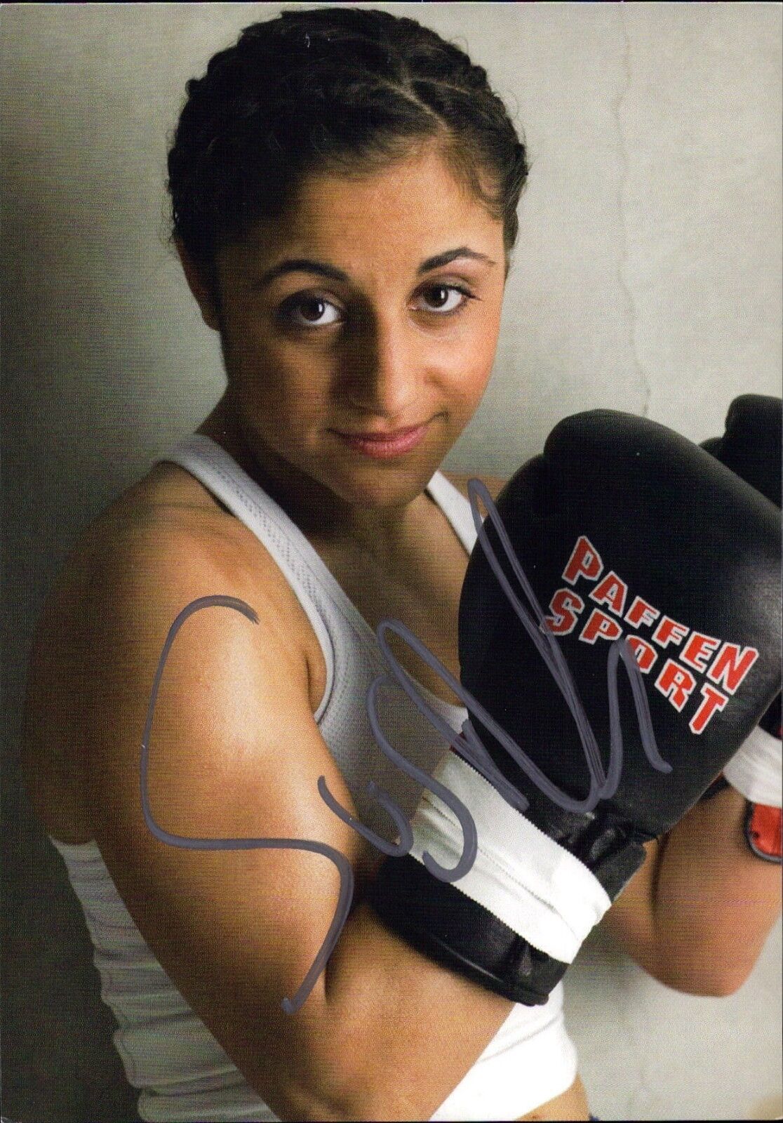 Susianna Kentikian Boxing Original Autograph Photo Poster painting Card (W-8685