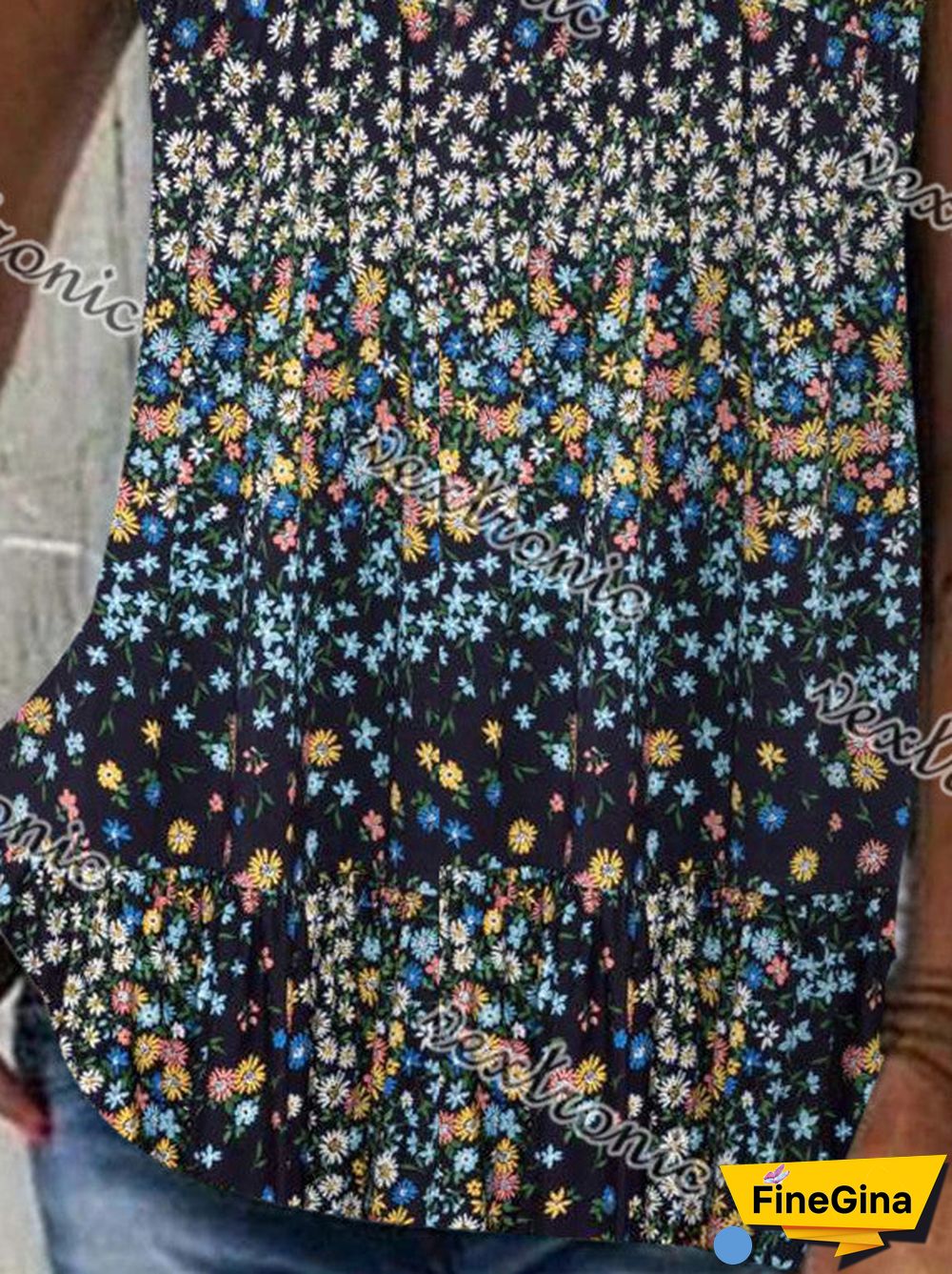 Women Sleeveless V-neck Floral Printed Graphic Top