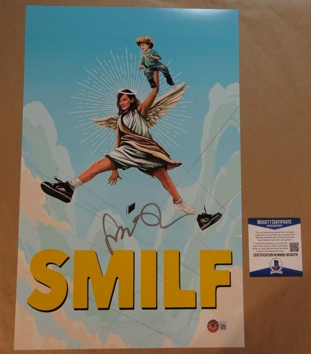 Signed FRANKIE SHAW Autographed SMILF Photo Poster painting 11x17