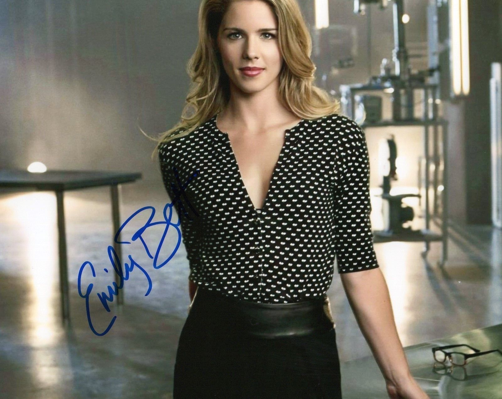 EMILY BETT RICKARDS AUTOGRAPHED SIGNED A4 PP POSTER Photo Poster painting PRINT 4