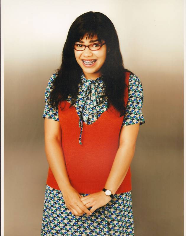 America Ferrera Unsigned Ugly Betty 11x14 Photo Poster painting Color Picture Poster Television