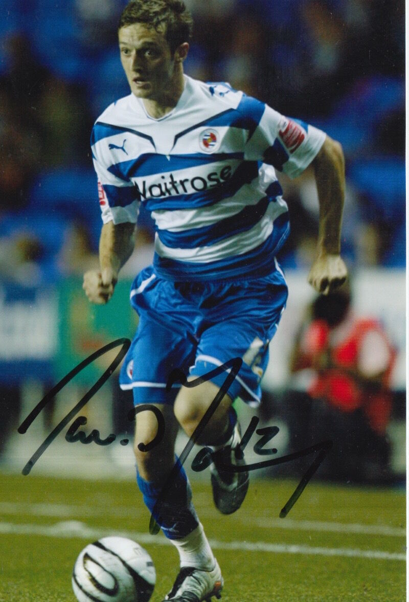 READING HAND SIGNED DAVE MOONEY 6X4 Photo Poster painting.