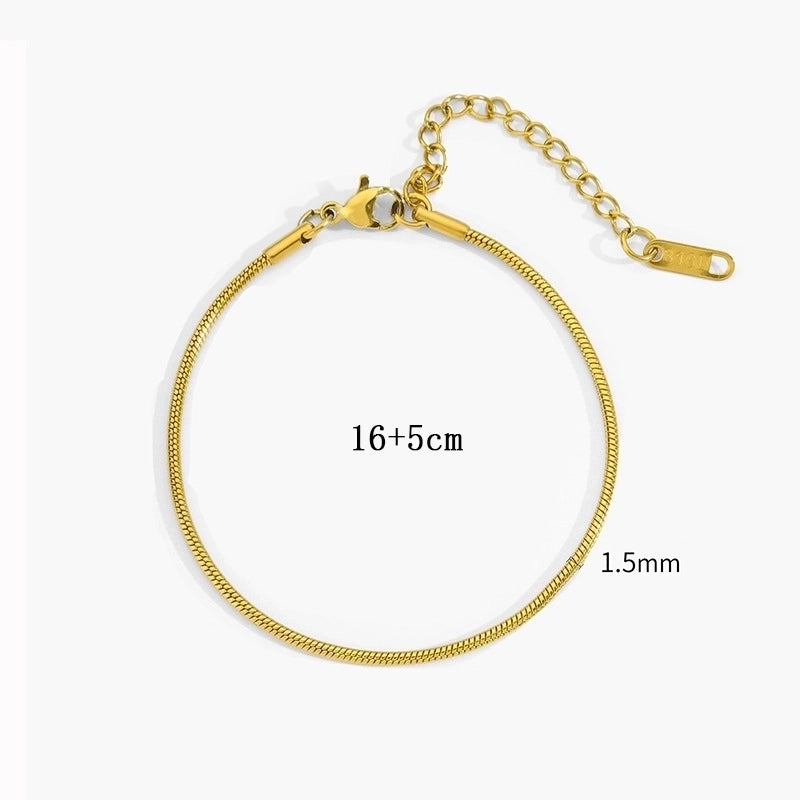 Basic Square Heart Shape Solid Color Titanium Steel Bracelets In Bulk