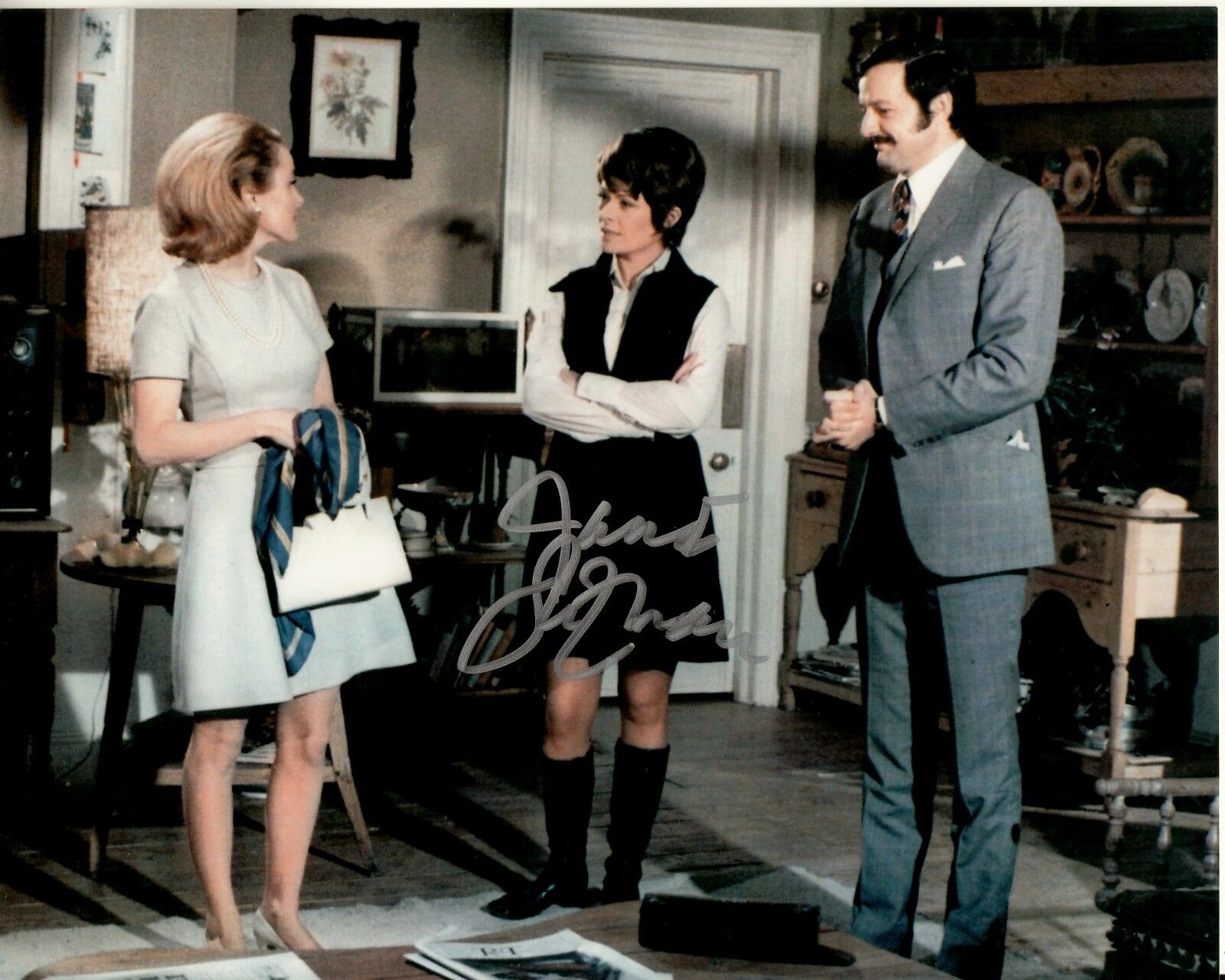 JANET SUZMAN hand-signed DEATH OF JOE EGG 8x10 color scene UACC RD COA authentic