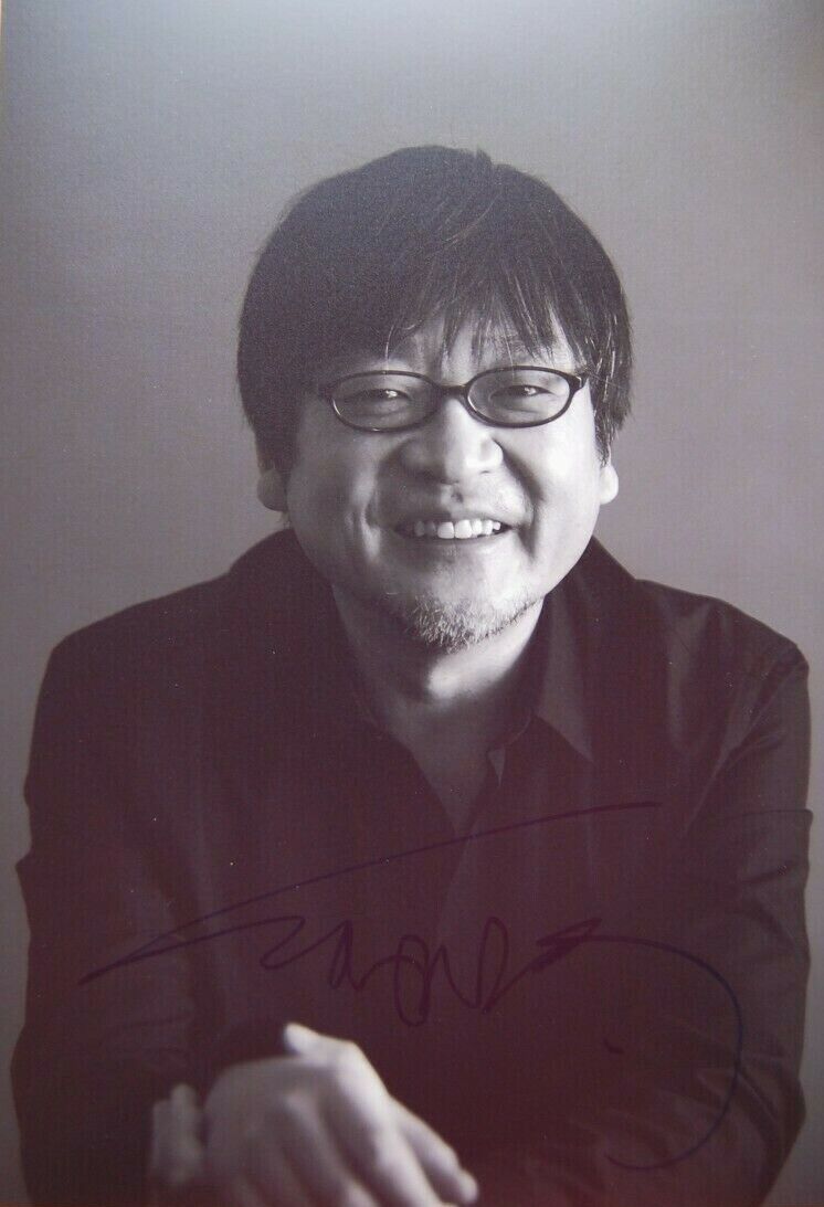 MAMORU HOSODA In-Person Signed Autographed Photo Poster painting COA Belle 細田 守 竜とそばかすの姫 Mirai