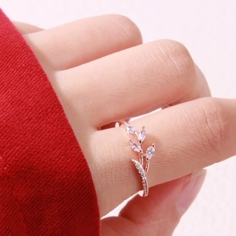 Elegant Shiny Leaves Copper Transparent Inlay Rose Gold Plated Zircon Rings