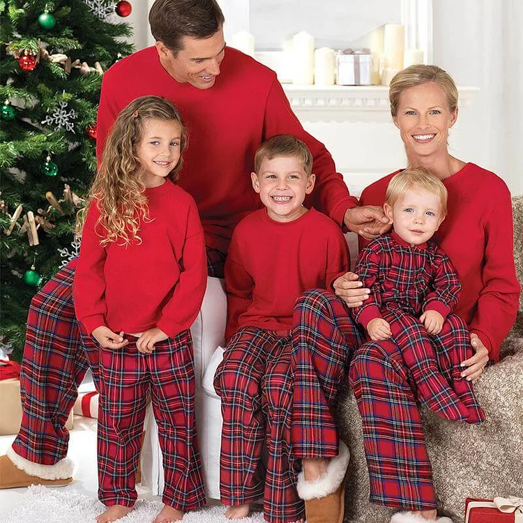 Christmas Letter Short-sleeve Top and Reindeer Pants Family Matching Pajamas Sets (Flame Resistant)