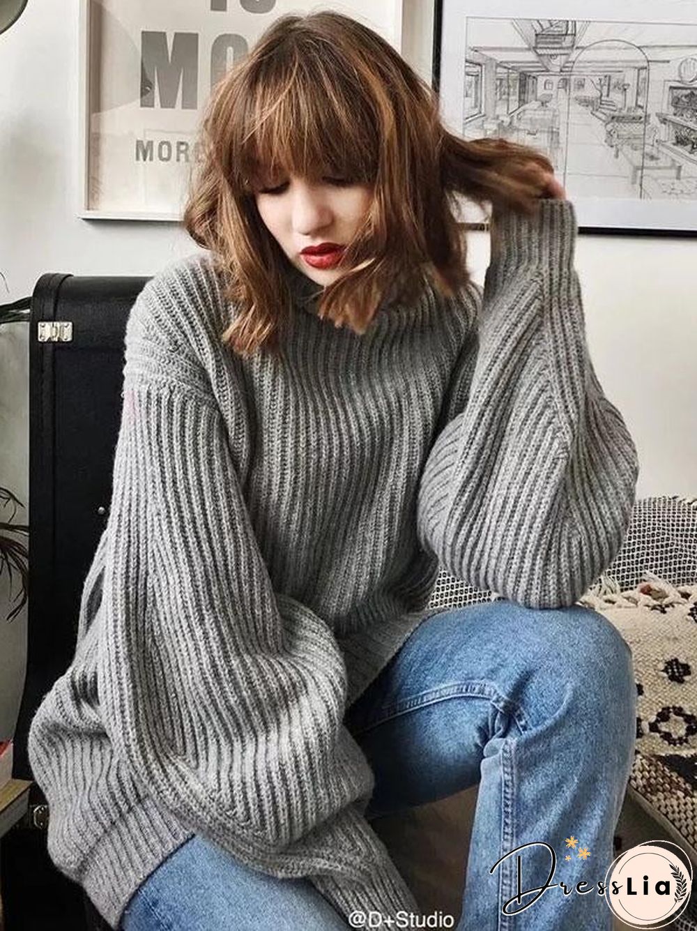 Round Neck Loose Knitting Sweater