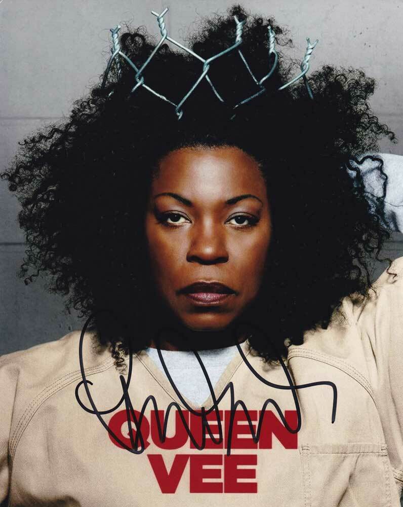 Lorraine Toussaint In-Person AUTHENTIC Autographed Photo Poster painting SHA #58757