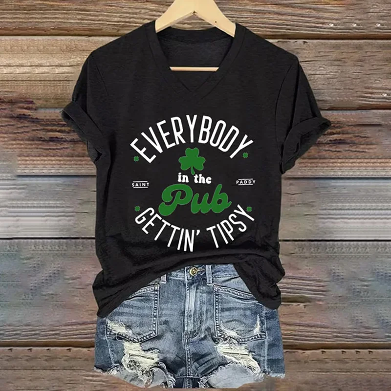Women's Everybody In The Pub Getting Tipsy St. Patrick's Day Printed V-neck T-shirt