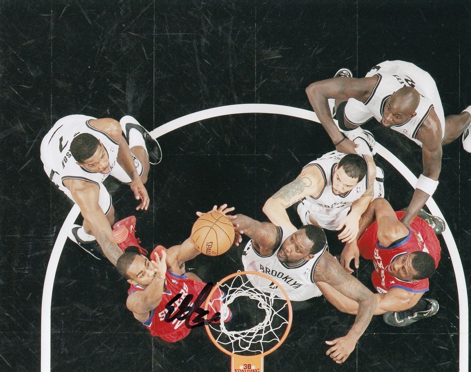 ELLIOT WILLIAMS signed *PHILADELPHIA 76ERS* basketball 8X10 Photo Poster painting W/COA (DUKE)