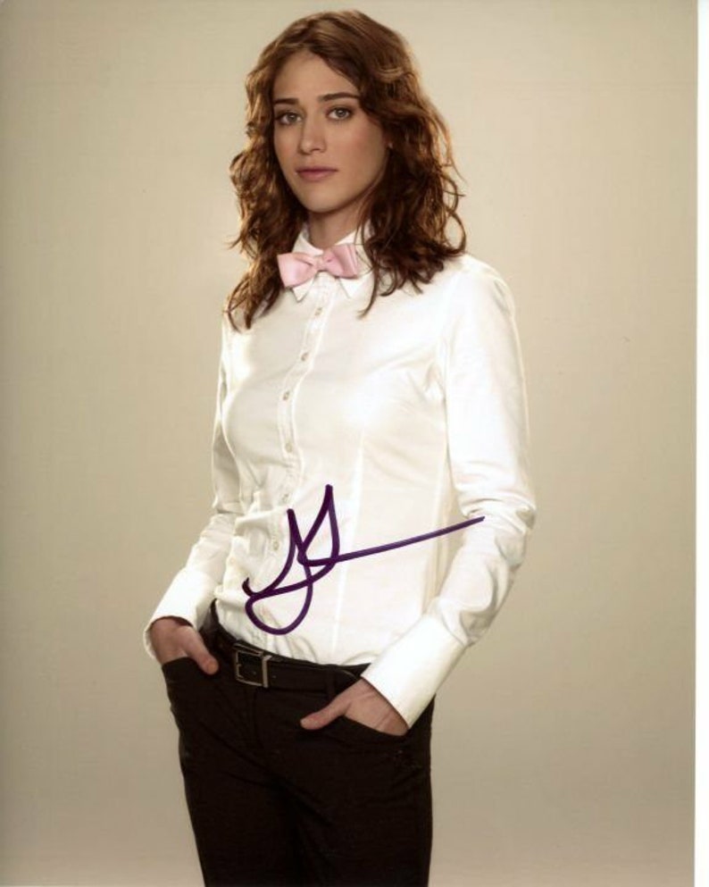 Lizzy caplan signed autographed party down casey klein Photo Poster painting