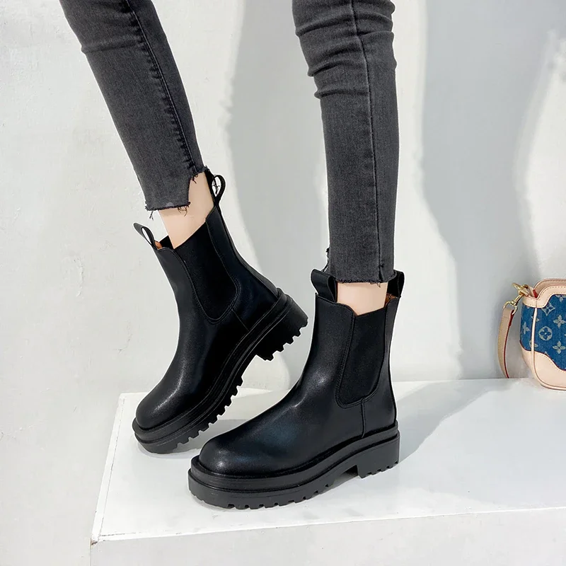Yyvonne Chelsea Boots Chunky Boots Women Winter Shoes PU Leather Plush Ankle Boots Black Female Autumn Fashion Platform Booties