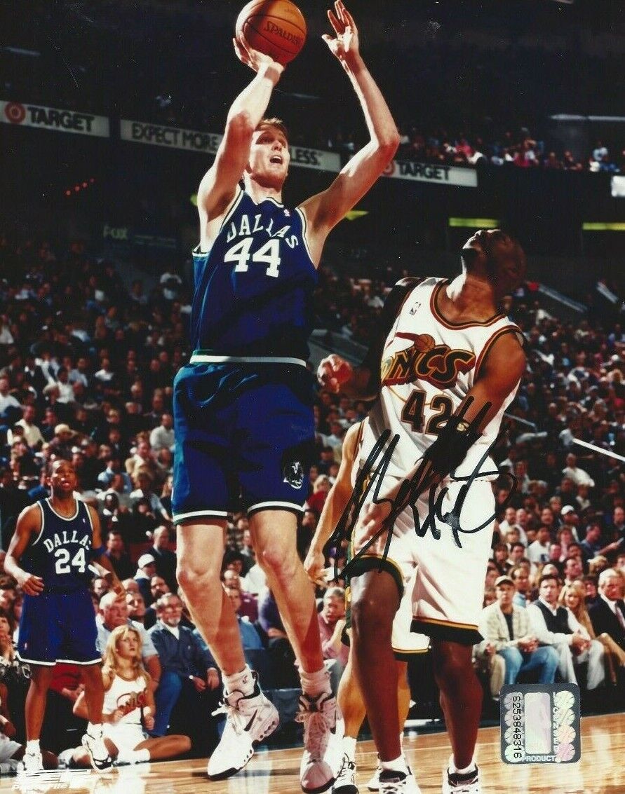 Shawn Bradley Autographed 8x10 Dallas MavericksB969