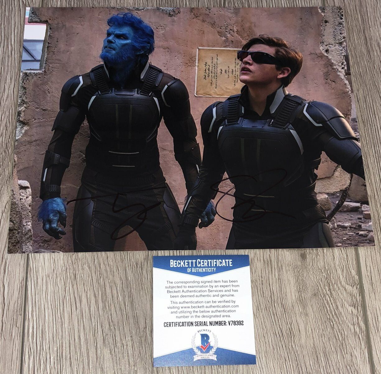 TYE SHERIDAN SIGNED X-MEN APOCALYPSE 8x10 Photo Poster painting w/EXACT VIDEO PROOF BECKETT COA