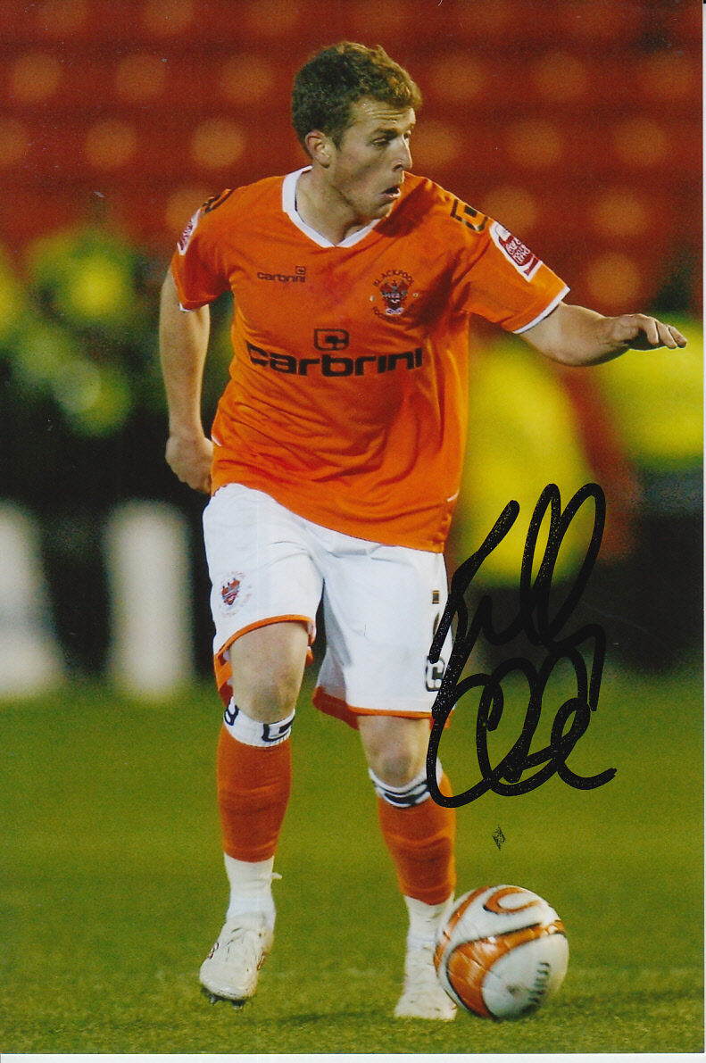 BLACKPOOL HAND SIGNED BILLY CLARKE 6X4 Photo Poster painting.