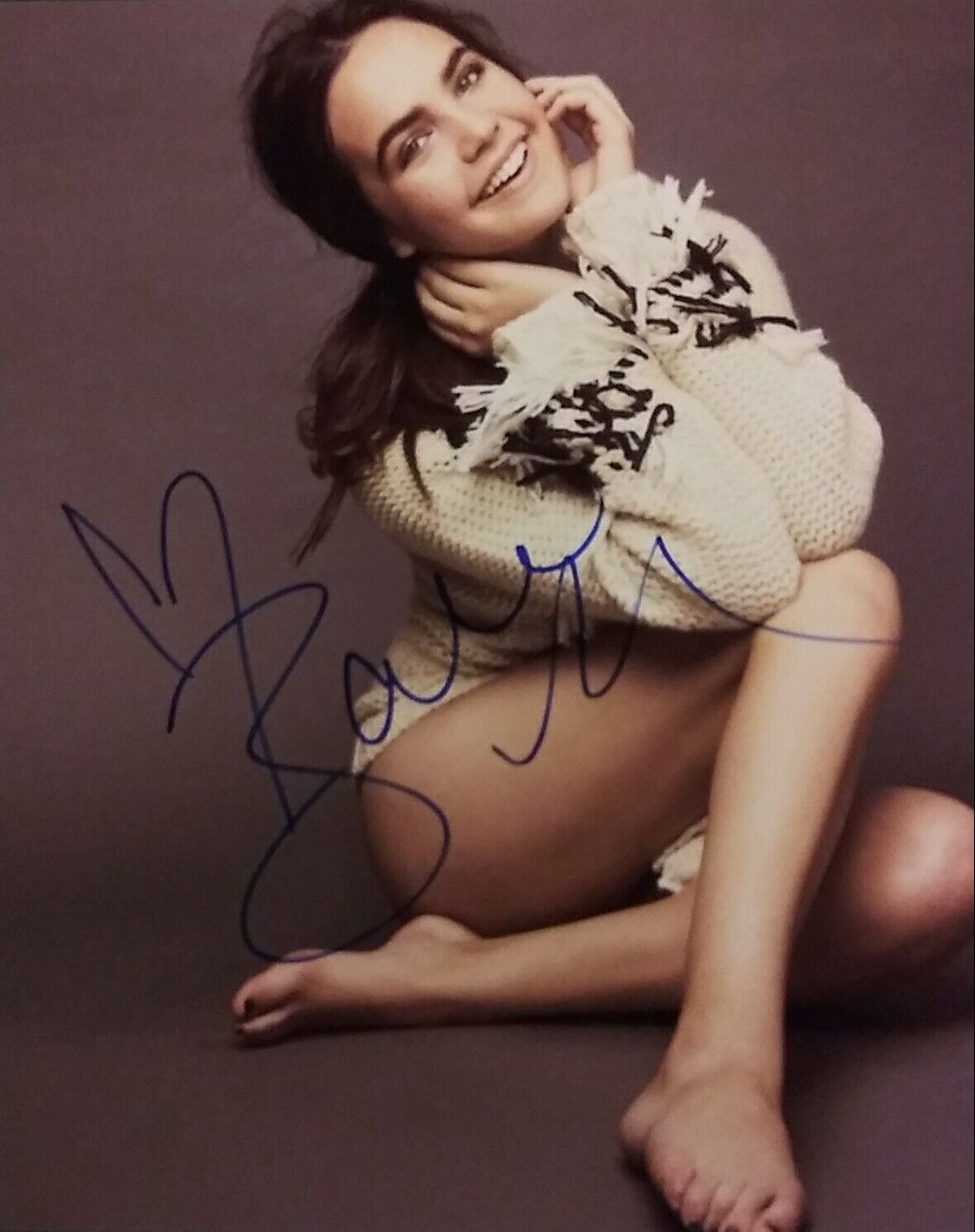 Bailee Madison signed 8x10