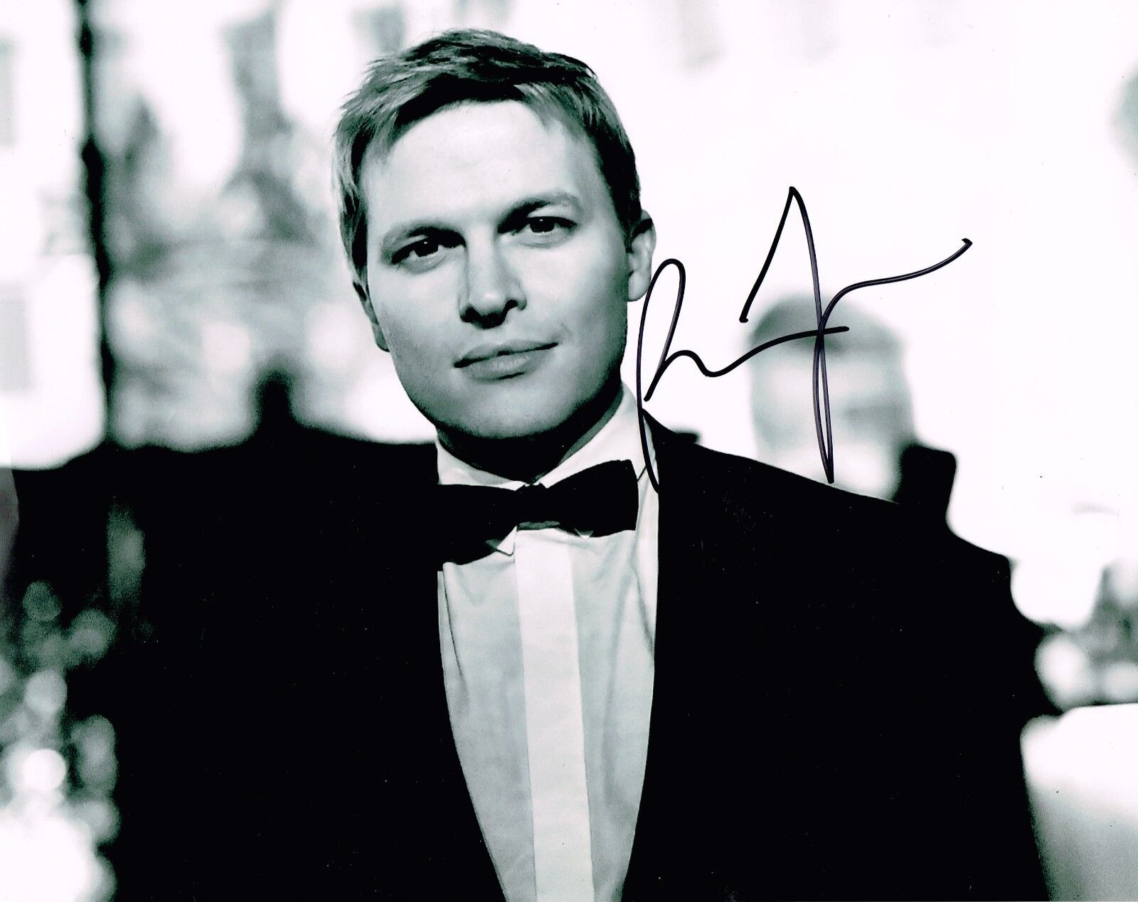 Ronan Farrow Hand Signed Autograph 8x10 Photo Poster painting In Person Proof Pulitzer War Peace