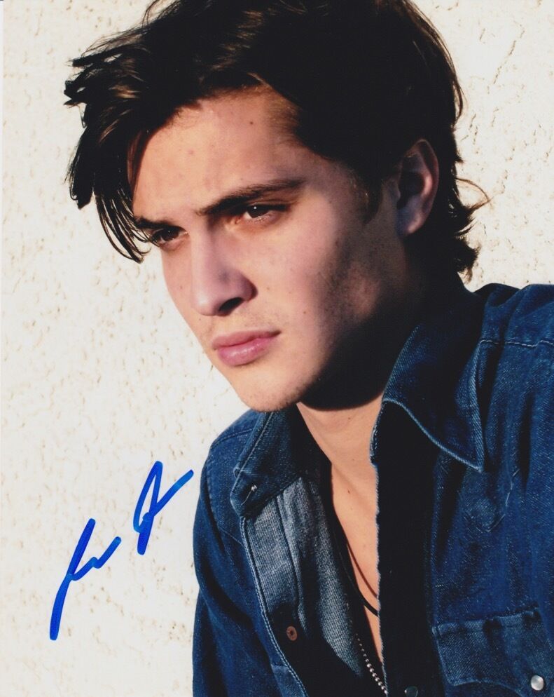 Luke Grimes signed authentic 8x10 Photo Poster painting COA