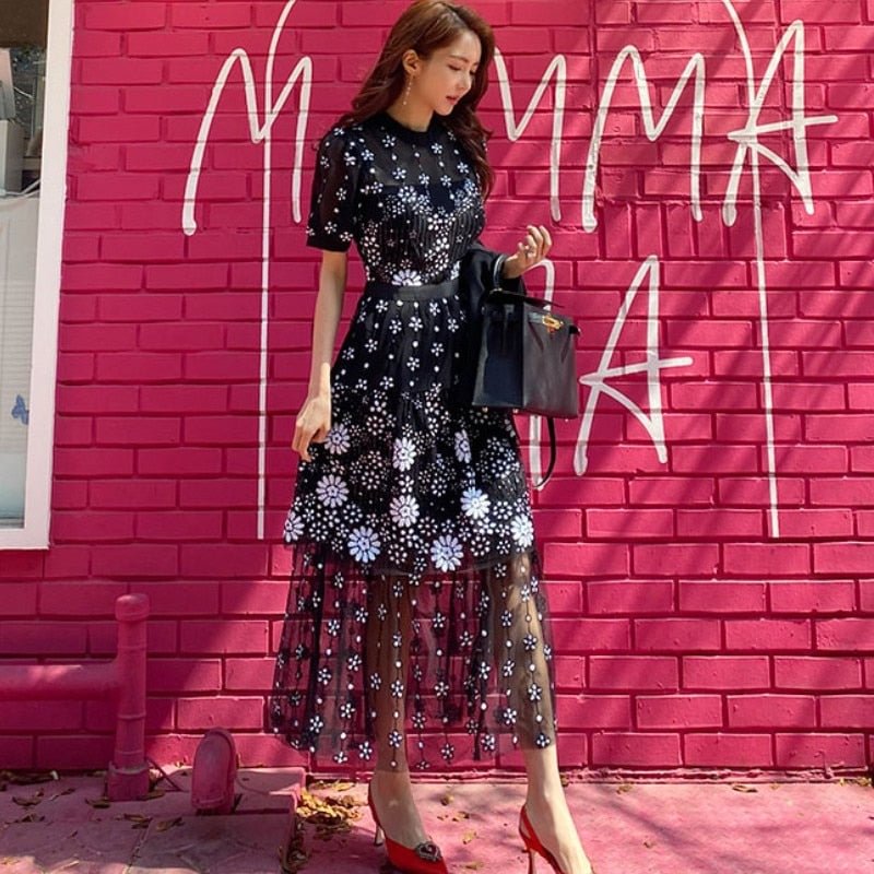 New Arrive 2022 High quality Summer Design Black Mesh Embroidered Midi Dress O-Neck Short Sleeve Vintage Dress